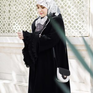 عبا نورا